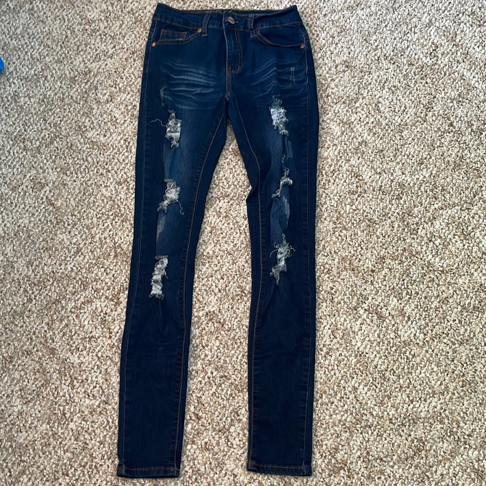 CG Jeans Size 5/6 Distressed Jegging